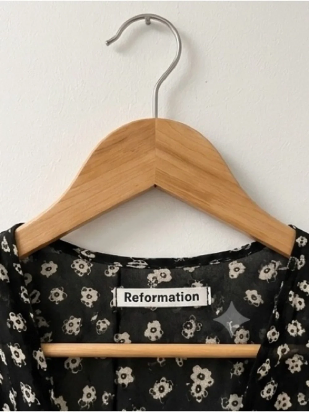 Reformation black wrap